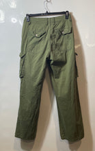 Load image into Gallery viewer, Bershka Womens Green Cotton Pockets Flat Front Straight Leg Cargo Pants Size 06
