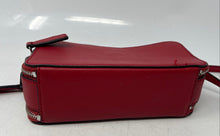 Load image into Gallery viewer, Guess Womens Dark Red Leather Zipper Adjustable Strap Crossbody Bag
