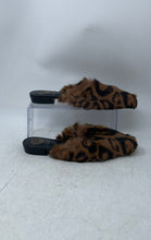 Load image into Gallery viewer, Vince Camuto Womens Samara Brown Black Slip-On Cozy Slide Sandals Size 6.5M
