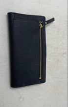 Load image into Gallery viewer, Kate Spade New York Womens Black Outer Pocket Card Holder Bi-Fold Wallet

