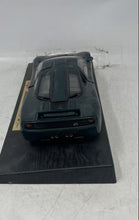 Load image into Gallery viewer, Maisto Special Edition 1:18 Scale McLaren F1 1993 Diecast Mini Model Car

