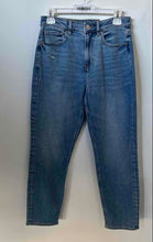 Load image into Gallery viewer, American Eagle Womens Blue High-Rise Stretch Denim Mom Jeans Pants Size 4 w/ Tag
