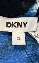 Load image into Gallery viewer, DKNY Womens Multicolor Abstract Print Short Sleeve Cropped Blouse Top Size XS
