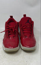 Load image into Gallery viewer, Nike Mens Air Jordan Max Aura 6 Red White Lace-Up Sneaker Shoes Size 8.5
