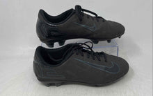 Load image into Gallery viewer, Nike Kids Mercurial Vapor 16 Club FQ8286-002 Black Athletic Soccer Cleats 4.5Y
