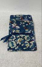 Load image into Gallery viewer, Vera Bradley Womens Multicolor Floral Print Quilted Card Slot Tri-Fold Wallet
