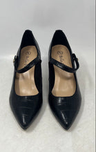 Load image into Gallery viewer, Bella Vita Womens Black Animal Print Pointed Toe Pumps Heels Size 7.5
