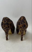 Load image into Gallery viewer, Kenneth Cole Reaction Womens Multicolor Animal Print Platform Heels Size 8.5
