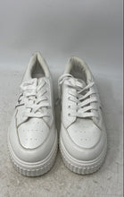 Load image into Gallery viewer, True Religion Womens Sarahi White Low Top Lace-Up Sneaker Shoes Size 8.5
