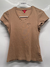Load image into Gallery viewer, Guess Womens Beige Ribbed Short Sleeve V-Neck Pullover T-Shirt Size Medium
