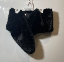 Load image into Gallery viewer, Le Lis Blanc Womens Black Faux Fur Pull-Through Collar Wrap Scarf One Size
