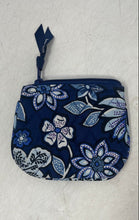 Load image into Gallery viewer, Vera Bradley Womens Blue Floral Zipper Lightweight Small Coin Pouch Wallet
