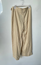 Load image into Gallery viewer, Banana Republic Womens Beige Pleated Back Zip Wide-Leg Trouser Pants Size 4
