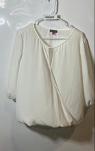 Load image into Gallery viewer, Vince Camuto Womens White 3/4 Sleeve Keyhole Neck Regular Fit Blouse Top Size L
