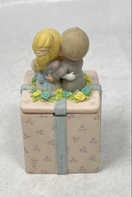 Load image into Gallery viewer, Precious Moments By Enesco Love Vows To Always Bloom Trinket Box Collectible
