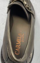Load image into Gallery viewer, Carmela Essential Love Womens Metallic Gold Leather Platform Loafer Shoes Sz 40
