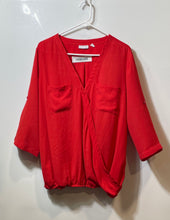 Load image into Gallery viewer, New York &amp; Company Womens Red 3/4 Sleeve V-Neck Pullover Blouse Top Size L

