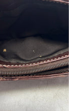 Load image into Gallery viewer, Liz Claiborne Womens Brown Crocodile Embossed Leather Inner Pockets Shoulder Bag
