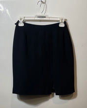 Load image into Gallery viewer, Banana Republic Womens Black Regular Fit Side Zip Straight &amp; Pencil Skirt Size 0
