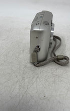 Load image into Gallery viewer, HP Photosmart M627 Model SNPRB-0502 Silver 7.0MP Compact Digital Camera Untested
