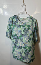Load image into Gallery viewer, Loft Womens Green White Floral Printed Short Sleeve Round Neck Blouse Top Size L
