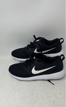 Load image into Gallery viewer, Nike Womens Roshe Black White Low Top Lace-Up Golf Shoes Size 6.5
