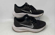 Load image into Gallery viewer, Nike Womens Zoom Winflo 8 Black White Low Top Lace-Up Sneaker Shoes Size 7
