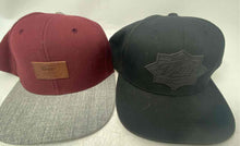 Load image into Gallery viewer, Lot Of 4 Pcs Assorted Mens Multicolor Designed Adjustable Baseball Caps
