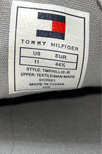 Load image into Gallery viewer, Tommy Hilfiger Mens Gray Shoes Size 11
