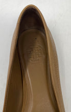 Load image into Gallery viewer, Authentic Tory Burch Womens Brown Slip-On Ballet Flats Size 6.5 M Damaged
