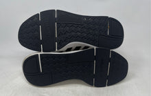 Load image into Gallery viewer, Adidas Mens Swift Run 22 White Black Lace-Up Low Top Sneaker Shoes Size 10
