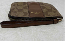 Load image into Gallery viewer, Coach Womens Brown Signature Print Inner Divider Corner Zip Wristlet Wallet
