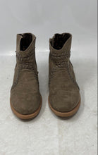 Load image into Gallery viewer, Kenneth Cole Girls Downtown Gabby Brown Faux Suede Whipstitch Ankle Boots Size 1
