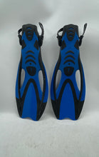 Load image into Gallery viewer, US Divers ProFlex Unisex Blue Black Diving Swim Snorkeling Fins Size 10-13M/12W
