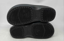 Load image into Gallery viewer, Crocs Mens Black Cushioned Lightweight Closed-Toe Slip-On Clog Shoes Size 11
