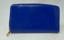 Load image into Gallery viewer, Authentic Tory Burch Womens Blue Inner Pocket Card Holder Zip-Around Wallet Worn
