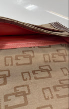 Load image into Gallery viewer, Guess Womens Brown Monogram Print Inner Pocket Shoulder Strap Clutch Handbag
