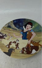 Load image into Gallery viewer, Knowles Walt Disney Snow White With A Smile And A Song Collector Plate
