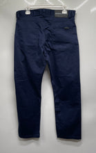 Load image into Gallery viewer, Calvin Klein Mens Blue Dark Wash Pockets Straight Leg Jeans Size 34x32
