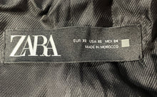 Load image into Gallery viewer, Zara Mens Gray Long Sleeve Notch Lapel Regular Fit Open Front Blazer Size XS
