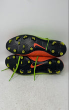 Load image into Gallery viewer, Nike Mens Hypervenom Phelon III 852556-308 Green Orange Soccer Cleats Size 12
