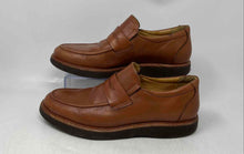 Load image into Gallery viewer, Samuel Hubbard Mens Ivy Legend Light Brown Leather Penny Loafer Shoes Size 9
