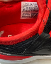 Load image into Gallery viewer, Reebok Baby Black &amp; Red Round Toe Low Top Lace-Up Sneaker Shoes Size 8K

