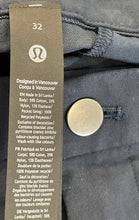 Load image into Gallery viewer, Lululemon Mens Blue Flat Front Pockets Straight Leg Trouser Pants Size 32
