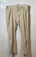 Load image into Gallery viewer, Peter Millar Mens Beige 5 Pockets Design Flat Front Straight Leg Chino Pants 40
