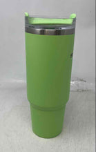 Load image into Gallery viewer, Stanley Quencher H2.0 Green Scroll Handle Insulated FlowState Tumbler 30Oz/887ml
