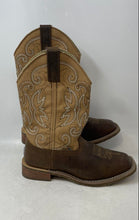 Load image into Gallery viewer, Laredo Womens Brown Leather Square Toe Cowgirl Western Boots Size 7M
