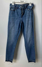 Load image into Gallery viewer, Lucky Brand Womens Blue Denim 5-Pocket Design Cropped Jeans Size 10/30A
