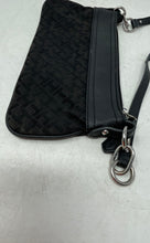 Load image into Gallery viewer, Tommy Hilfiger Womens Black Signature Print Single Strap Zip Top Shoulder Bag
