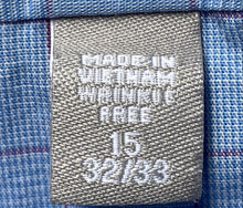 Load image into Gallery viewer, Van Heusen Mens Blue Long Sleeve Collared Button Front Dress Shirt Size Medium
